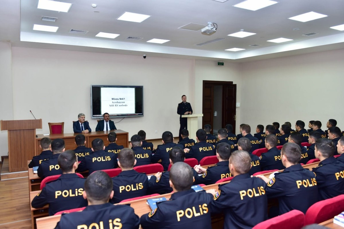 Polis Akademiyasında təcrübəli şəxslər çıxış edib