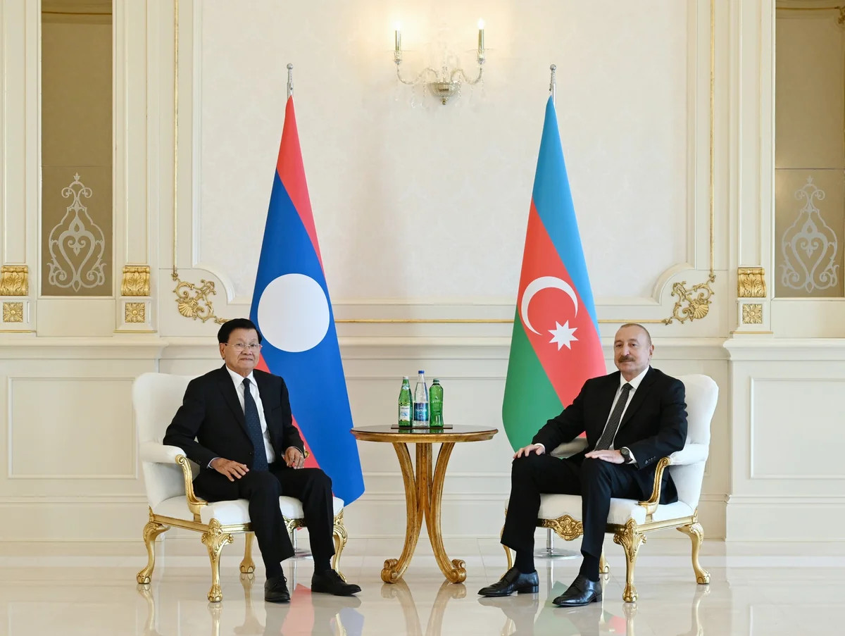 İlham Əliyevin Laos Prezidenti ilə təkbətək görüşü olub 