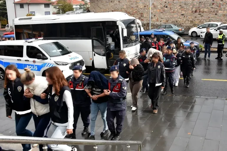 Türkiyədə fahişəlik xidməti göstərənlərə qarşı əməliyyat