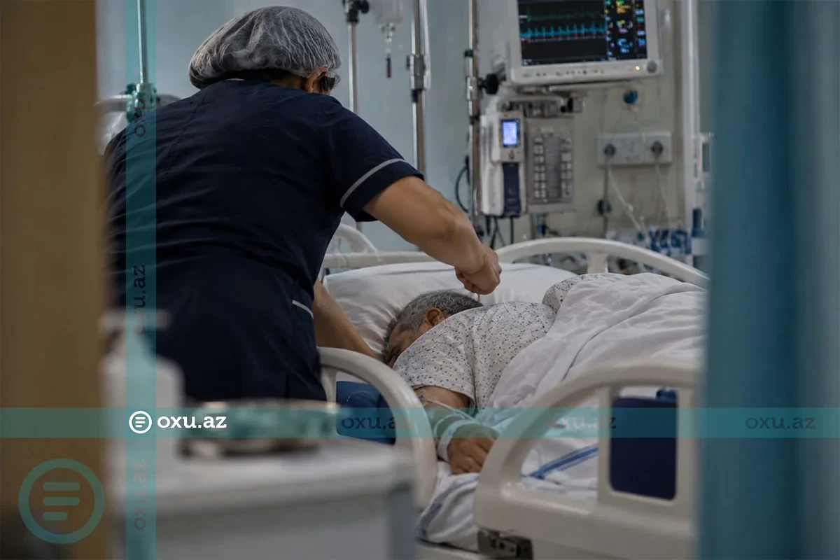 Bərdə xəstəxanasında dəhşətli olay: Sanitar huşsuz pasiyenti 40 dəqiqə döyüb, hüquq-mühafizə orqanları hərəkətə keçdi