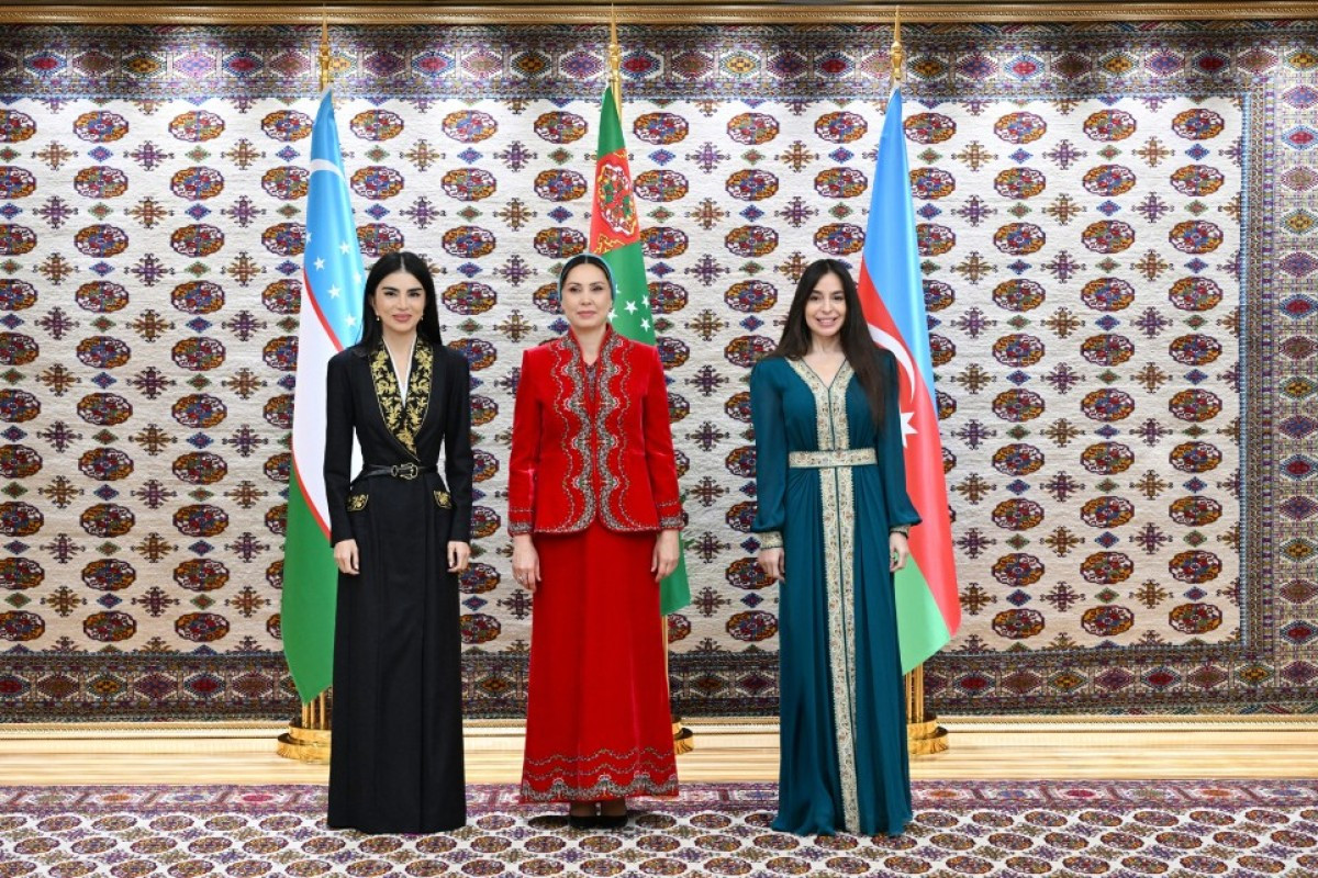 Aşqabadda Leyla Əliyevanın, Oğulcahan Atabayevanın və Saida Mirziyoyevanın üçtərəfli görüşü olub 