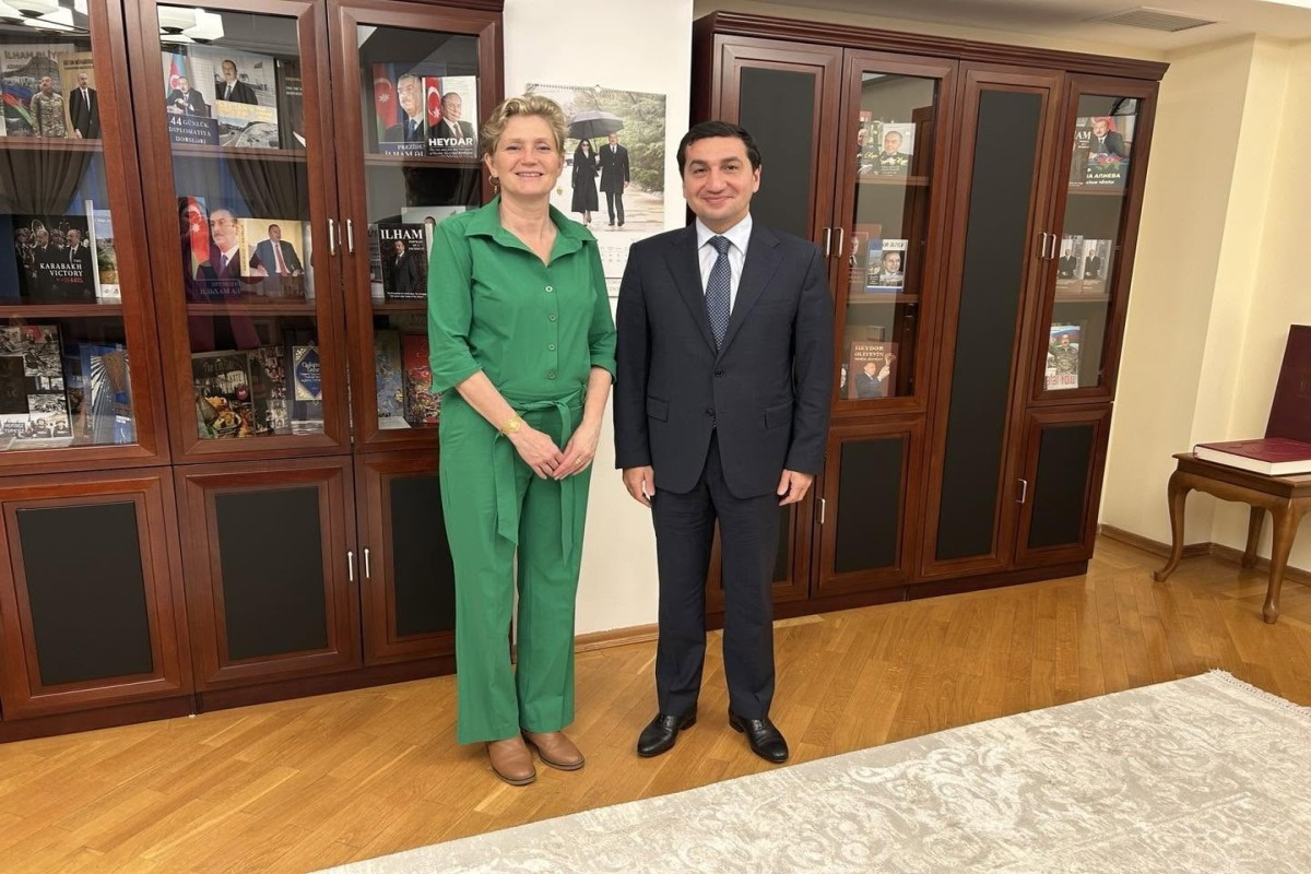 Niderland XİN rəhbərinin Azərbaycana səfəri Hikmət Hacıyevlə müzakirə olunub&nbsp;