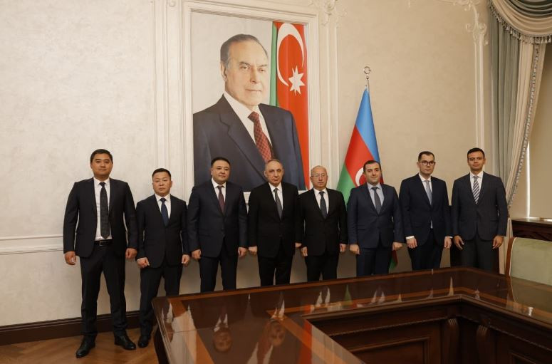 Kamran Əliyev Qırğızıstan Baş prokurorunun birinci müavini ilə görüşüb&nbsp;