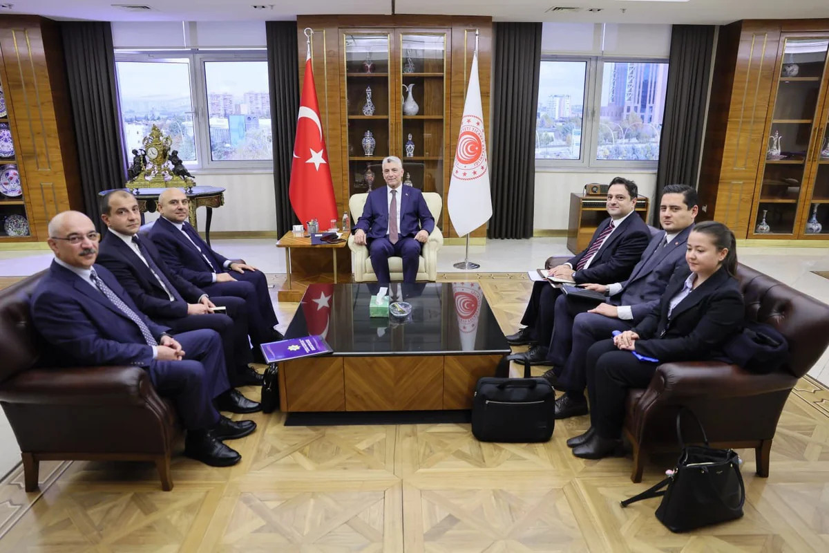 Türkiyə-Azərbaycan əməkdaşlığına dair məsələlər müzakirə edilib