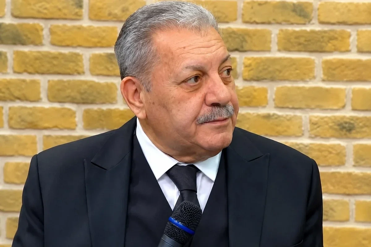 Zaur Rzayevin dəfnindən VİDEO: Müğənnilər niyə gəlmədi?