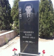 Erməni bayrağına tüpürdüyünə görə armaturla döyülən azərbaycanlı əsir