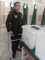 Hər kəs seçkiyə gələn aprel döyüşçüsündən danışır - FOTOLAR