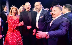 Prezidentlə ailəsinin sənətçilərlə maraqlı - Fotoları