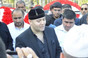 Məşhur “qanuni oğru” Azərbaycana gəlir