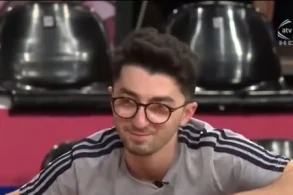 Hüseyn Əzizoğlu əlini maşından çəkdi - VİDEO