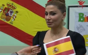 Bu da bağçada uşaqları döyən Firuzə Tağıyeva - Video