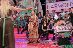 Aytən "Maşın" dan gedərkən Rozanı belə pərt etdi - şok olay - FOTOLAR