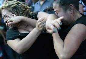 Bakıda metrostansiyanın çıxışında qadınlar arasında kütləvi dava olub