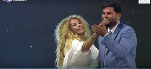 Aygün Kazımovadan efirdə şok addım! Sinəsinin arasından çıxardığı kağızı Zaurun ağzına...