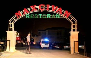 Bakıda restoranda atışma - Ölən və yaralanan var +VİDEO