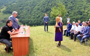 Əhəd Abıyev dağlar qoynunda qəbul keçirdi