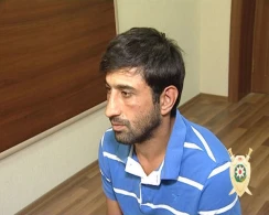 Azyaşlı uşaqlara seksual hərəkətlər edən şəxsin VİDEOSU