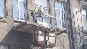 Bakının mərkəzi küçələrində eyvanlar sökülür – Foto