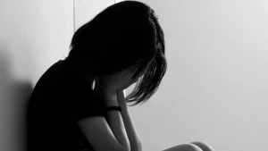 Bakıda tələbə qız kömək istədi: "Bədənimə aparat yerləşdirib, məni izləyirlər"