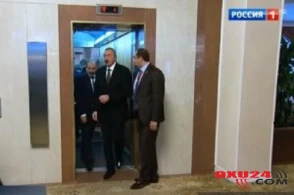 Sensasion kadrlar: Əliyevlə Paşinyan bir liftdə - VİDEO