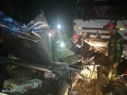 Əsgər yanından qayıdan ailə qəzaya düşdü: dörd ölü -