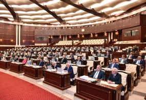 Parlamentdə “erotika” söhbəti