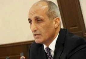 Azərbaycanın sabiq nazir aparıcılığa başladı — VİDEO