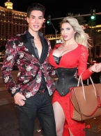 Bakıda ŞOK!Yanına getdiyi fahişə kişi çıxdı və biabırçılıq oldu