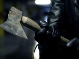 Azərbaycanda polis kapitanı balta ilə vuruldu - ŞOK  OLAY