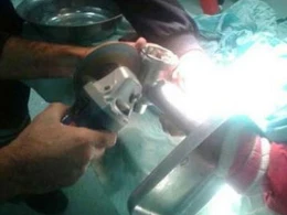 Əli ətçəkən maşında qalan azyaşlı xilas edildi