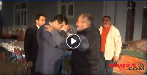 Vəzifəli şəxs Mübariz İbrahimovun atasının evinə getdi,əlindən öpdü - VİDEO