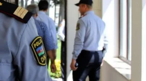 80 yaşlı qadını aldatmaqda ittiham olunan keçmiş polis danışdı:"Mənə şər atılır,əlimdə sübutlar var" - FOTOLAR