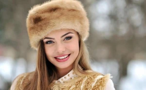 Rusiyaya gedib rus qızlarla əylənən azərbaycanlı kişilərə BƏD XƏBƏR - VİDEO