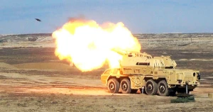 Azərbaycan özüyeriyən artileriyyanı düşmənə tuşladı - VİDEO