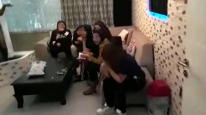 Polis müştəri kimi əxlaqsızlıq yuvasına getdi: Gördüklərindən ŞOKA düşdü...21 nəfər eyni anda (VİDEO)