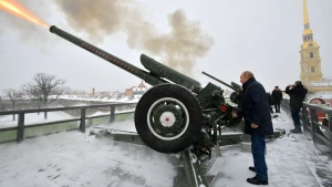 Putinin hərbi rütbəsi açıqlandı +VİDEO
