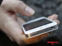 Bakıda su qiymətinə telefonlar: 5 manata "Samsunq", 10 manata..