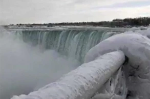 Niaqara şəlaləsi dondu - VİDEO