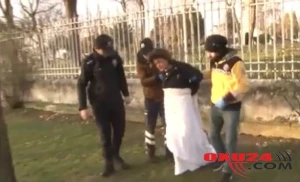 Dəhşətli hadisə! 25 yaşlı gənc parkda qadını zorlayıb,lüt vəziyyətdə qoyub qaçdı +VİDEO