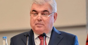 Ziya Məmmədov özündən çıxdı: “Sökməsinlər e, qoy lap partlatsınlar”