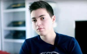 Cinsiyyətini dəyişən Səbinə: “Məni Azərbaycanda barmaqla göstərirdilər”