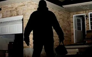 Maska taxıb,evlərə basqın etdi - Ələ keçirilən oğrudan ŞOK sözlər