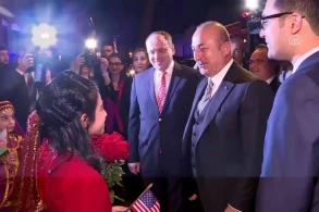 Azərbaycanlı uşaqlar Çavuşoğlunu belə kövrəltdi - VİDEO