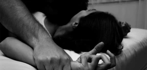 Dəhşətli hadisə: Qardaşı arvadını dostları ilə birgə zorladı