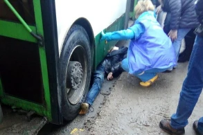 Bakıda Piyada Avtobusun Altında Qaldı – Hadisə Yerinə FHN-Nin Əməkdaşları Gəldi