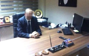 Həkim tibb universitetinin tələbəsinə təcavüz edib