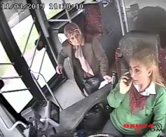 Avtobusda DƏHŞƏT anı! Hər şey bir anda baş verdi/ FOTOLAR