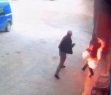 Dəhşətli anlar kamerada! İki nəfər diri-diri yandı...