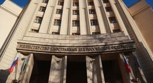 Zaxarova azərbaycanlılara müraciət etdi: Ermənistana buraxmasalar, bizə deyin