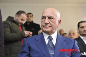 Əli İnsanov 14 il sonra azadlıqda - FOTO